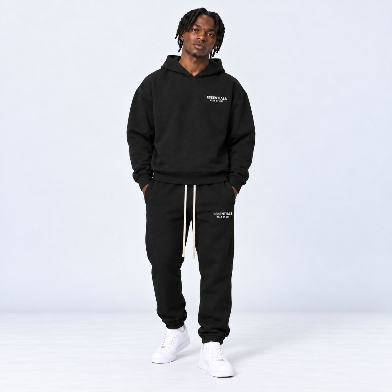 ESSENTIALS SS25 – BLACK/WHITE – TRACKSUIT